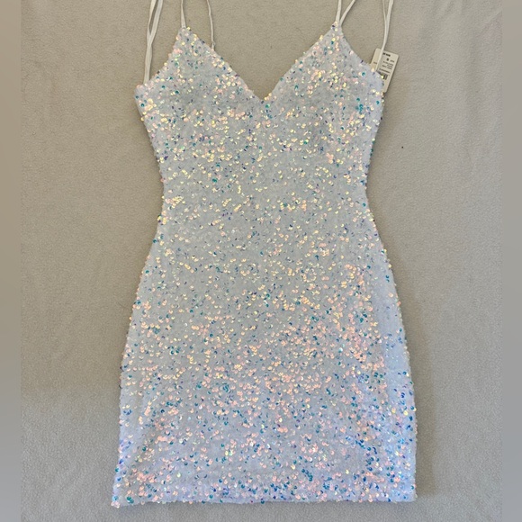 NWT Windsor Kathy Iridescent Sequin Mini Dress S - Picture 5 of 13
